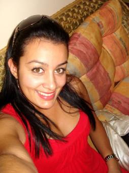 Am a very cool lady with good sense of humour. l believe in honestly and its really mean much of my life..i am a lonely lady and i want to be happily settled down with the man my heart wants and the o